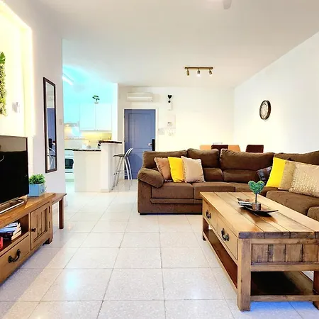 Css Comfy Smart Superior By King's Palace Apartament Pafos